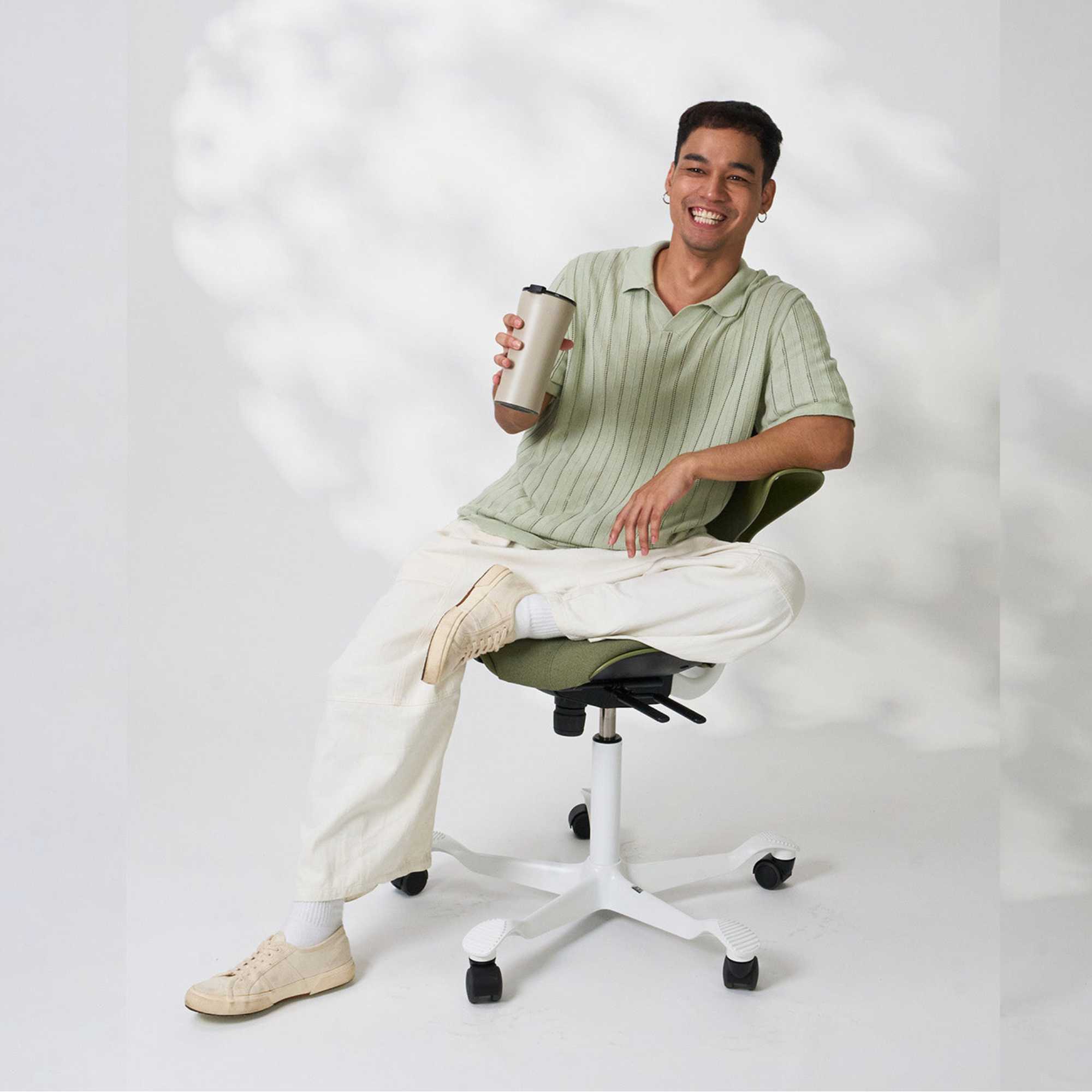 Hag Capisco Puls 8020 fabric, cura moss/white