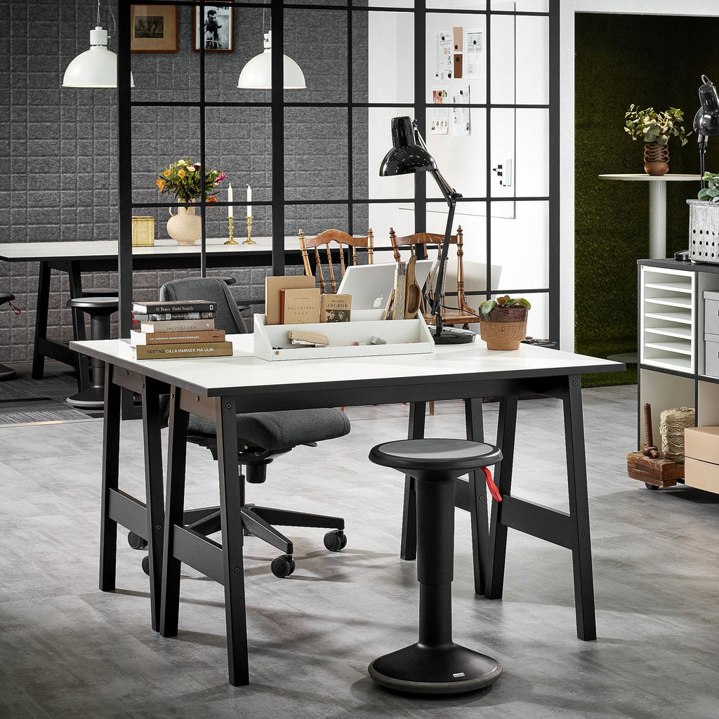 UPis1 100U ergo-stool, Black