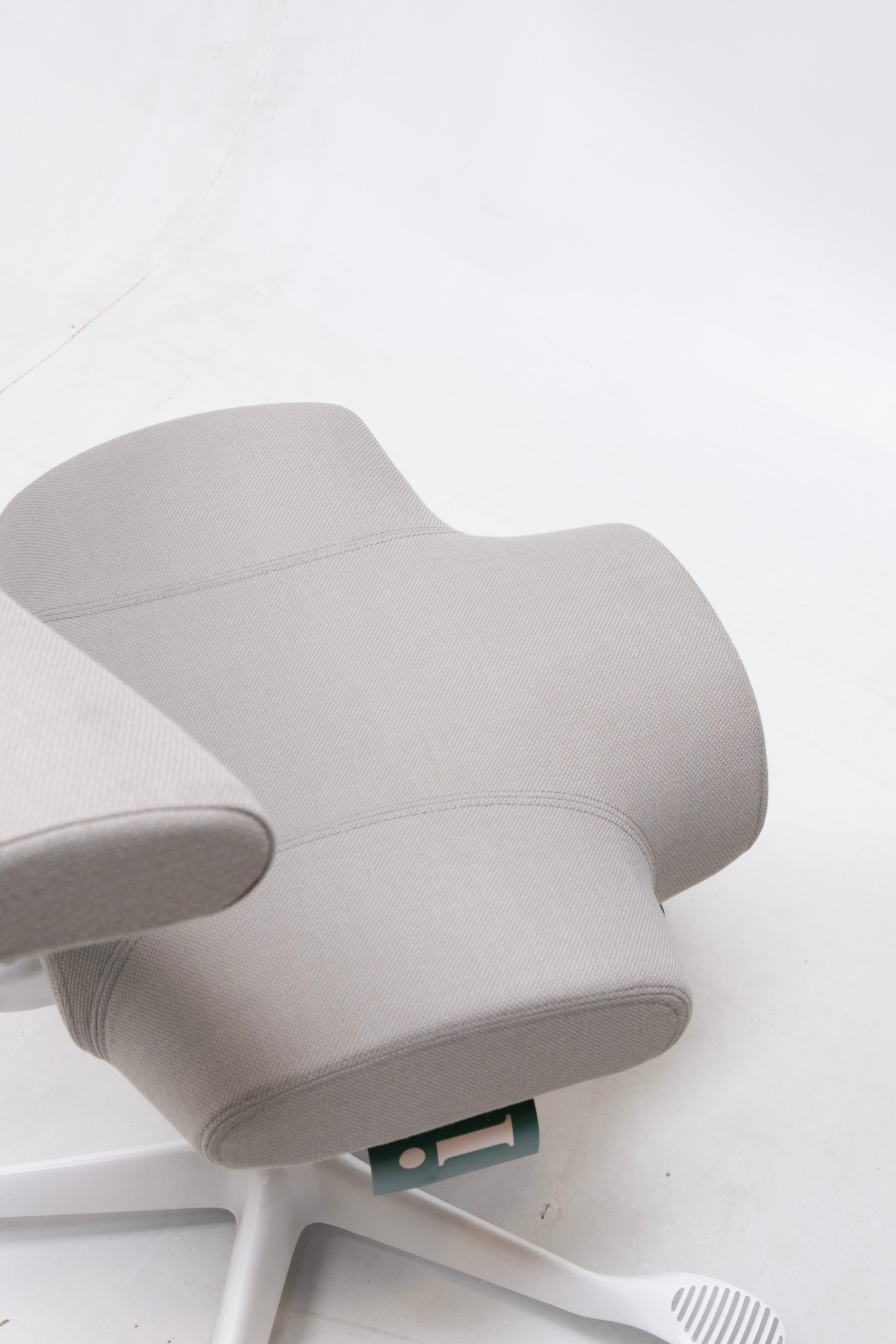 refurbished | Hag Capisco 8106 Fabric, light grey/white