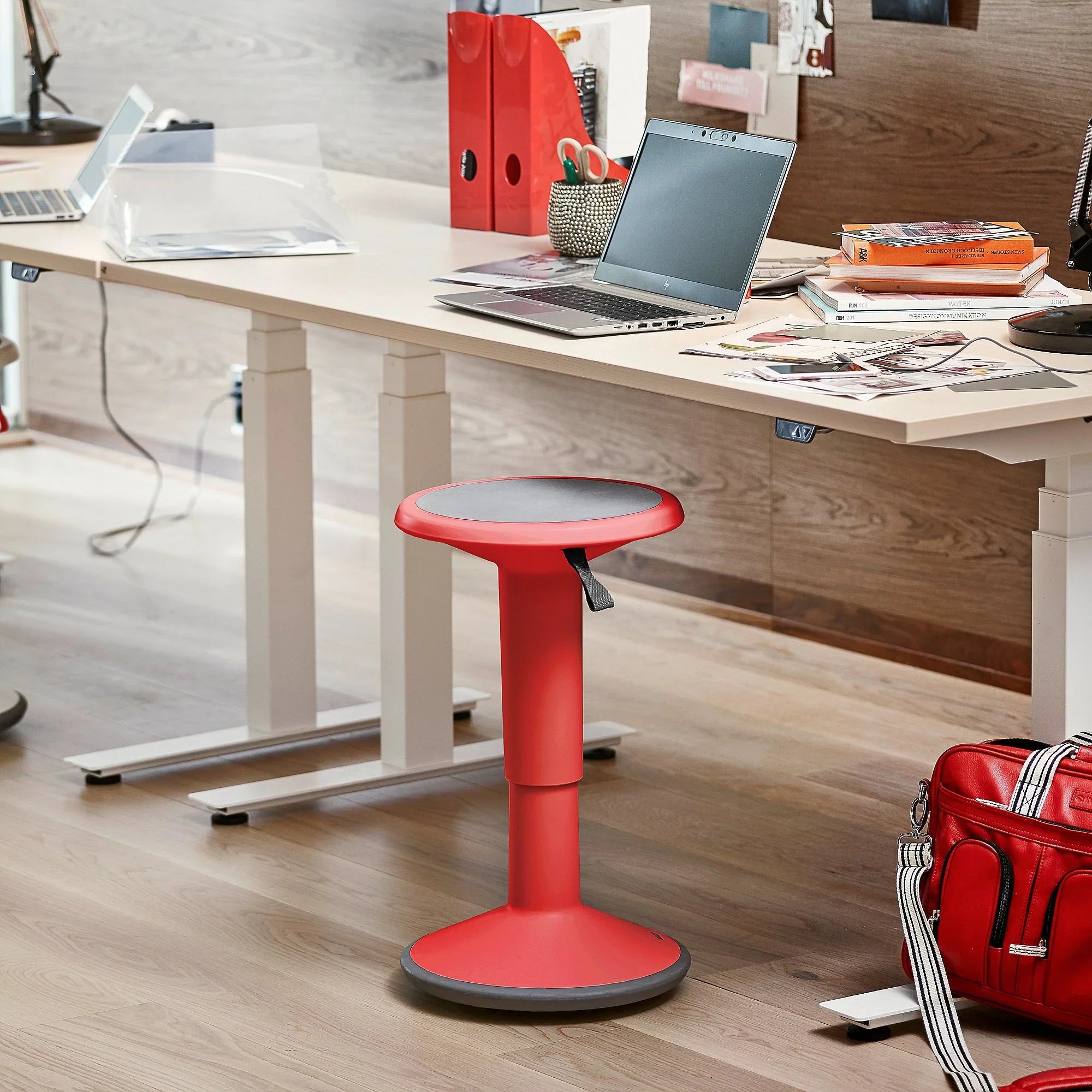 UPis1 stool desk bundle